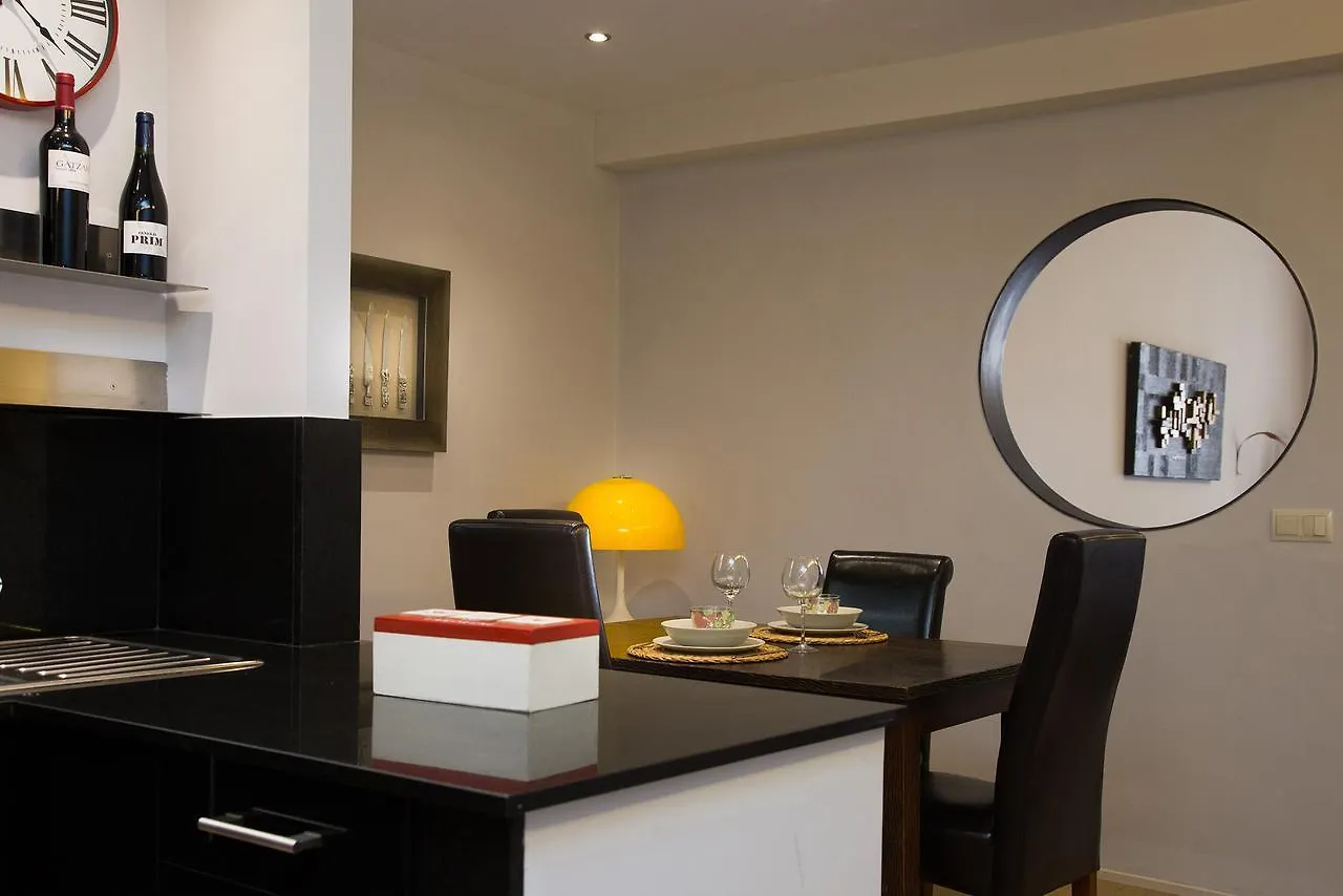 Opening Doors Aribau Apartment Barcelona