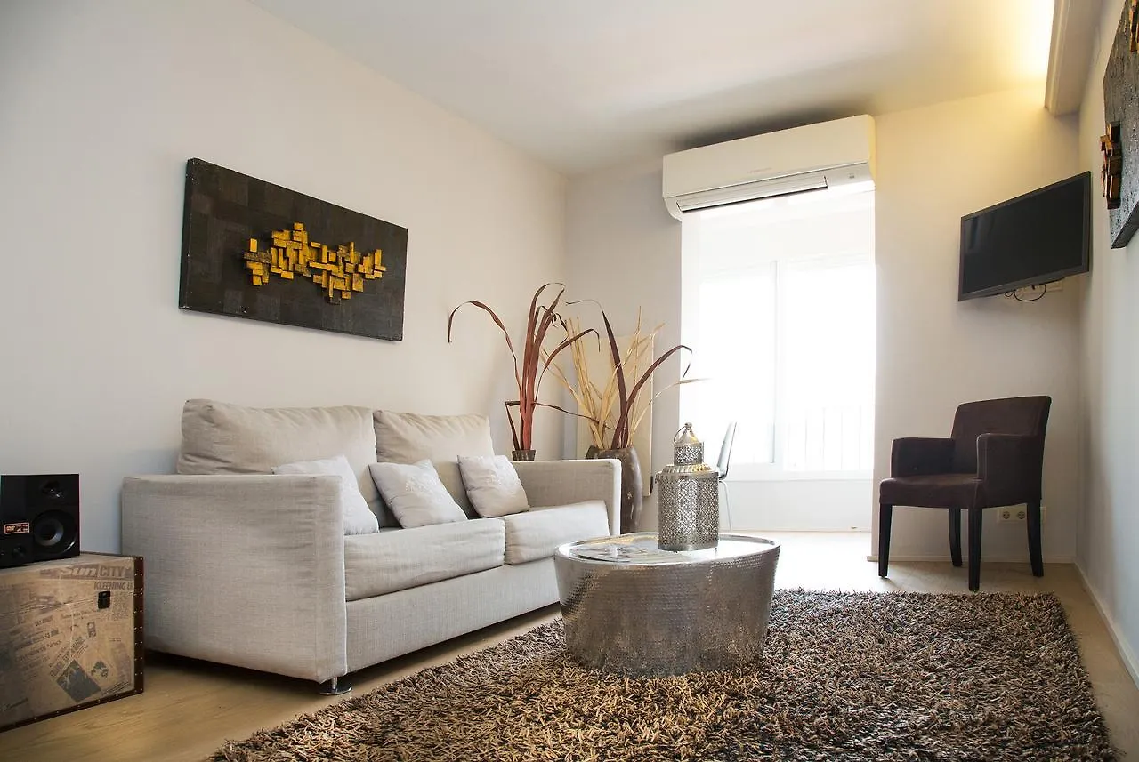 Opening Doors Aribau Apartment Barcelona