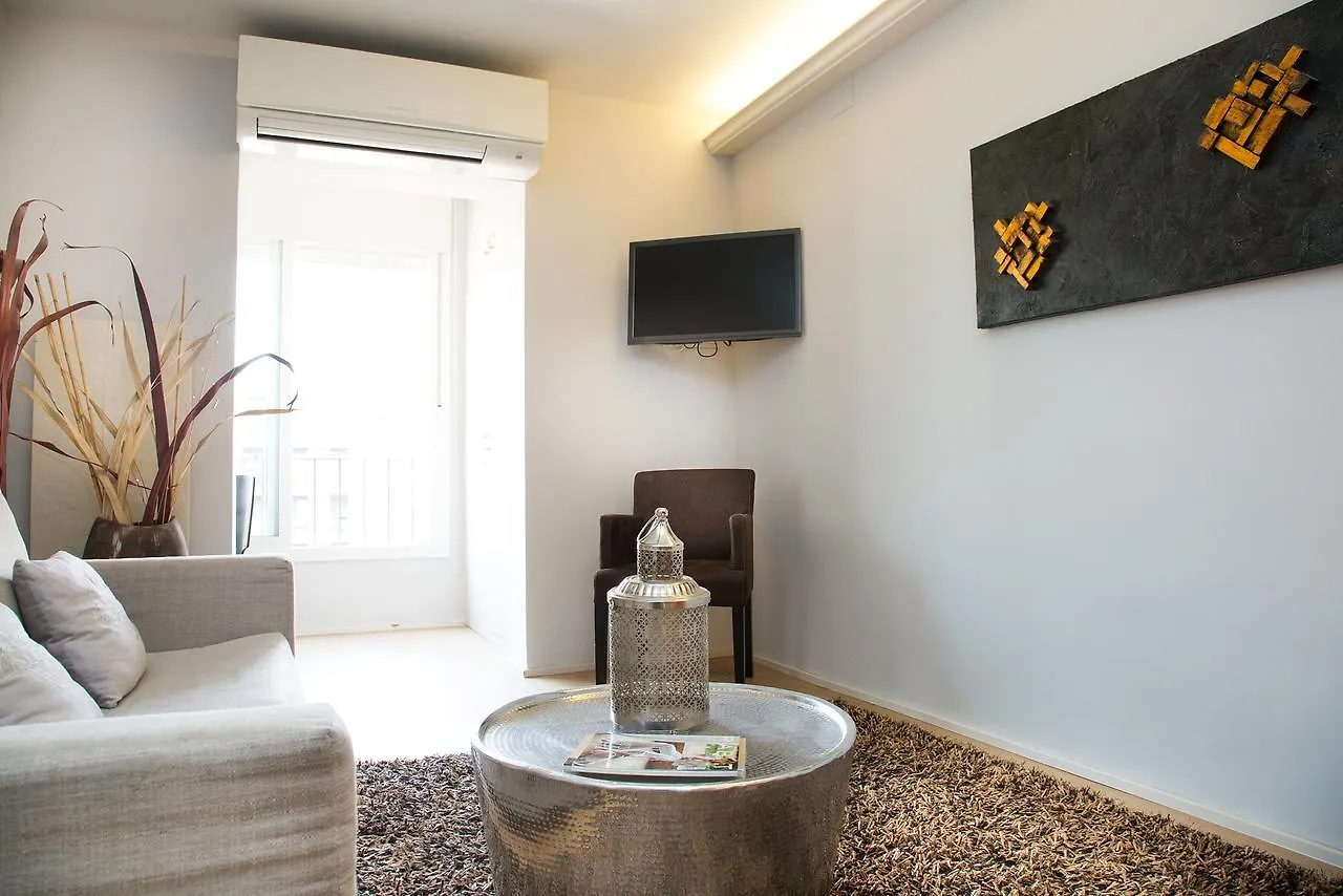 Opening Doors Aribau Apartment Barcelona